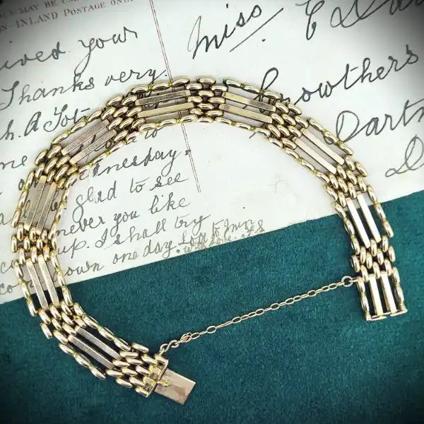 15ct Gold Antique Gate Bracelet