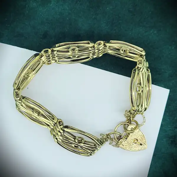 9ct Gold Fancy Gate Bracelet with Padlock