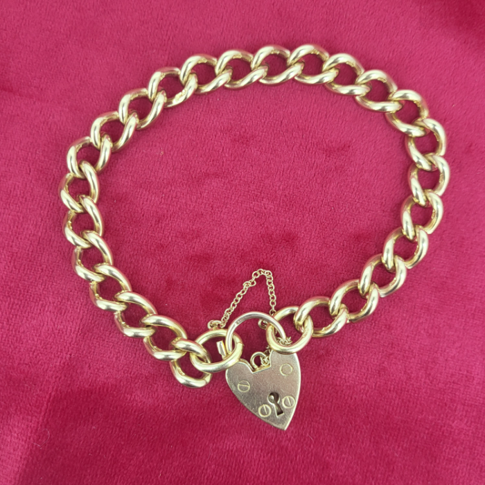 Date 1917! Solid 9ct Yellow Gold Antique Charm Bracelet