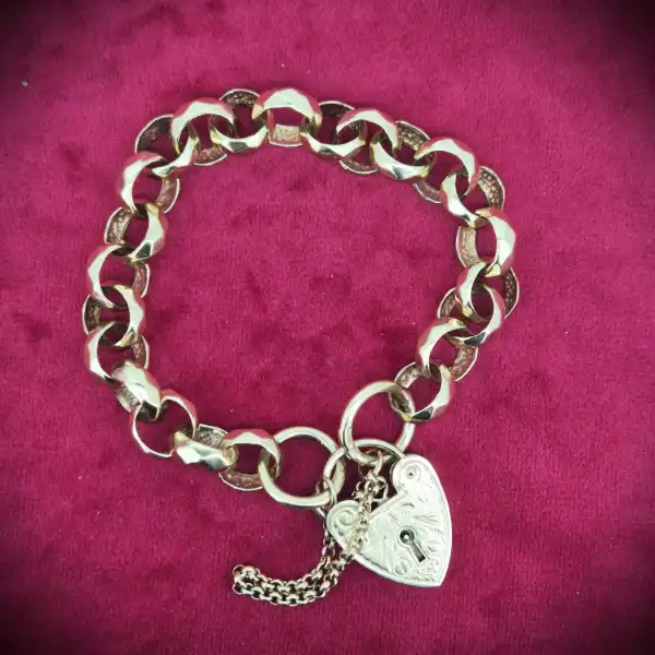 Date 1930! Antique Chunky Belcher Link Charm Bracelet in Yellow Gold