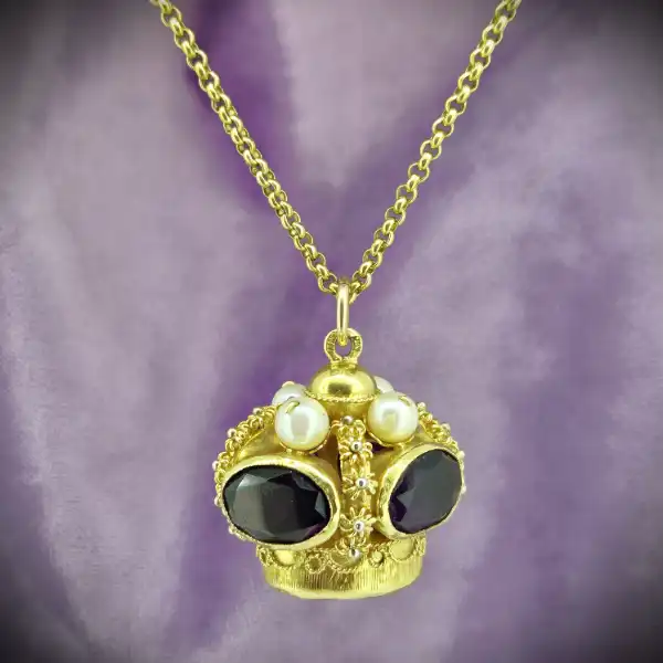 18ct Gold Etruscan Amethyst & Pearl Crown Fob Charm Pendant