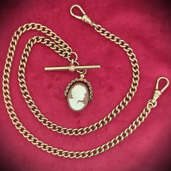 9ct Gold T-Bar Necklace with Cameo Fob