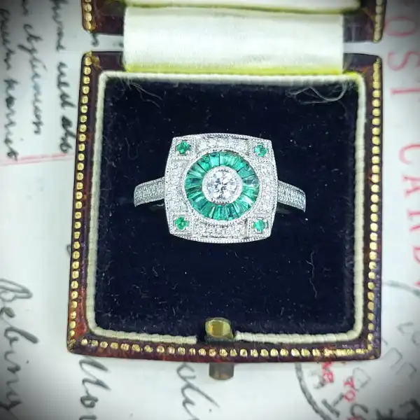 18ct White Gold Diamond and Emerald Art Deco Ring