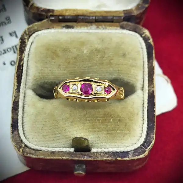 Date 1922! 18ct Antique Diamond & Ruby Ring