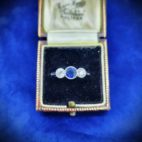 18ct White Gold Sapphire & Diamond Ring