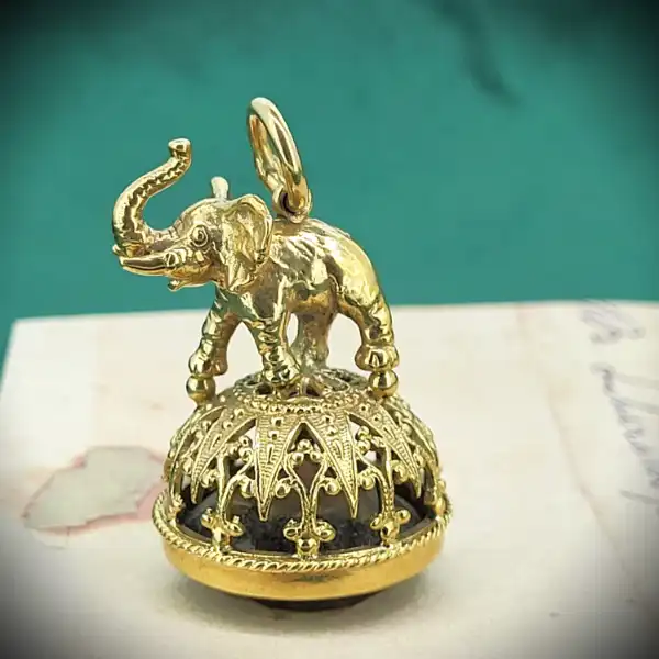 9ct Yellow Gold Elephant Fob Charm