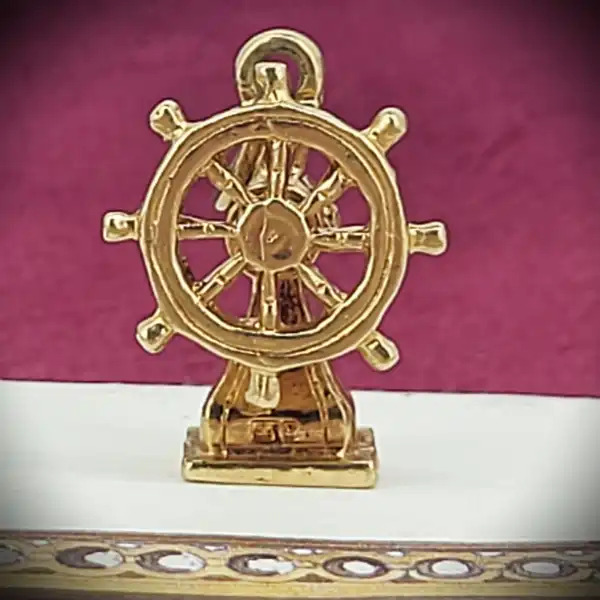 9ct Yellow Gold Ships Wheel Charm